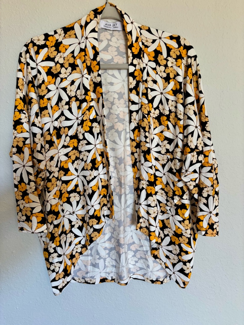 Ava Sky Floral Open Front Kimono - White Gray Soft Peach